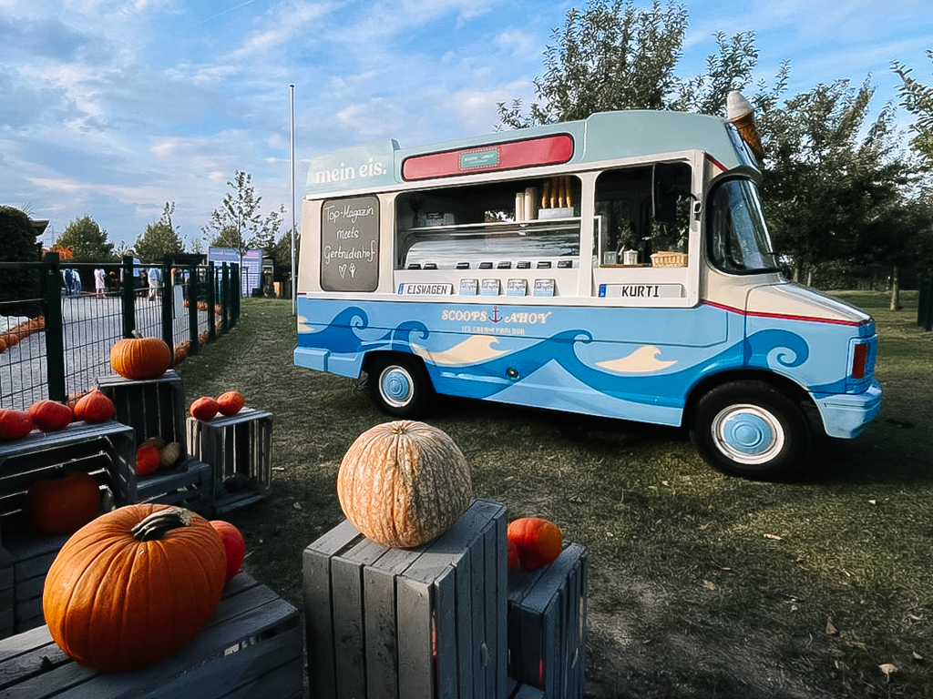 Eiswagen mieten mein eis Catering Oldtimer Bedford Koeln Bonn duesseldorf