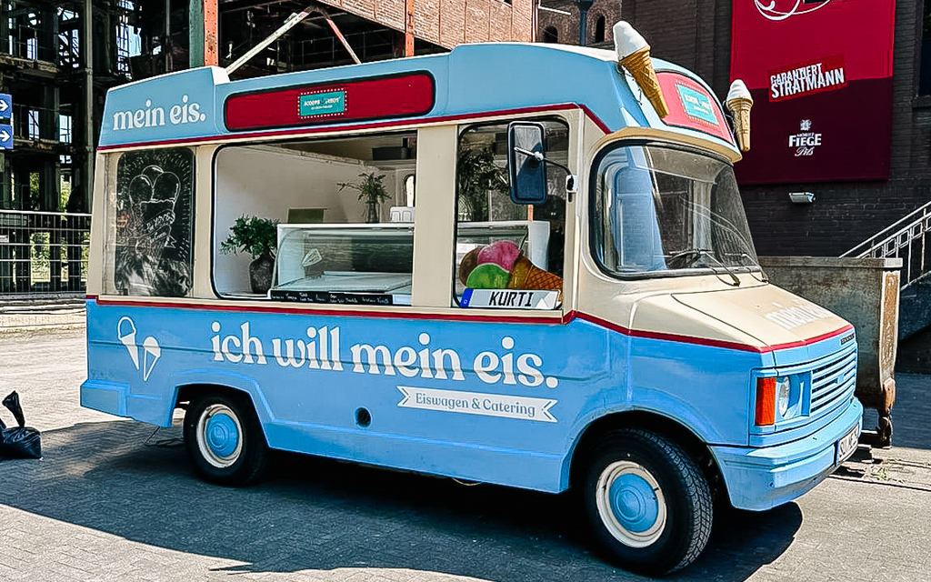 Eiswagen mieten mein eis Catering Oldtimer Bedford Koeln Bonn duesseldorf