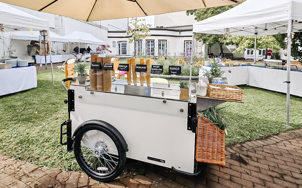 Eisfahrrad buchen Rosalie mein eis mobile Eistheke catering bonn koeln duesseldorf