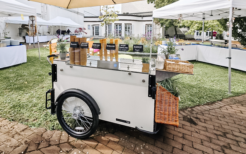 Eisfahrrad buchen Rosalie mein eis mobile Eistheke catering bonn koeln duesseldorf